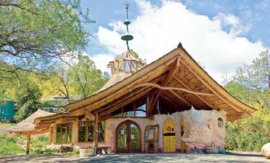 
A design primarily associated with Mongolia, this temple in Northern California is reminiscent of a yurt — which is arguably one of the original "handmade homes."
